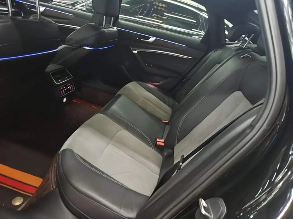 Audi A6L 2022 — Şəkil 17/20