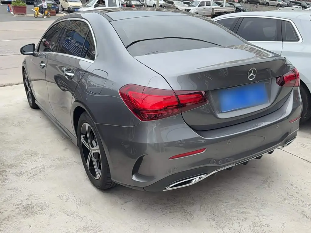 Mercedes-Benz A-Class 2025 — Фото 6/11