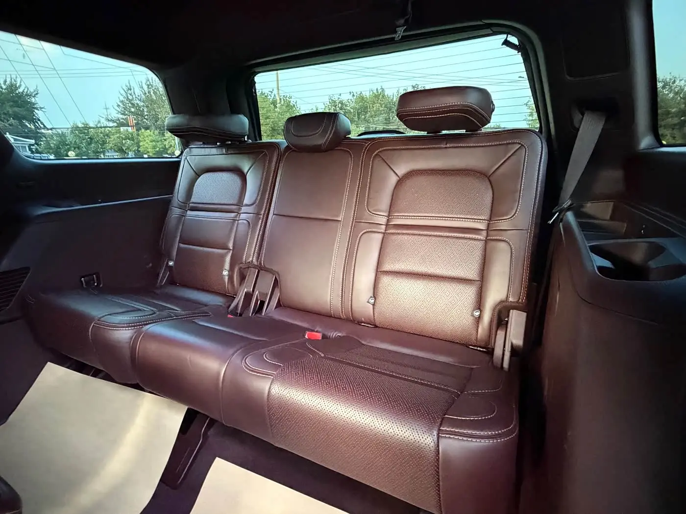 Lincoln Navigator 2020 — Şəkil 19/20