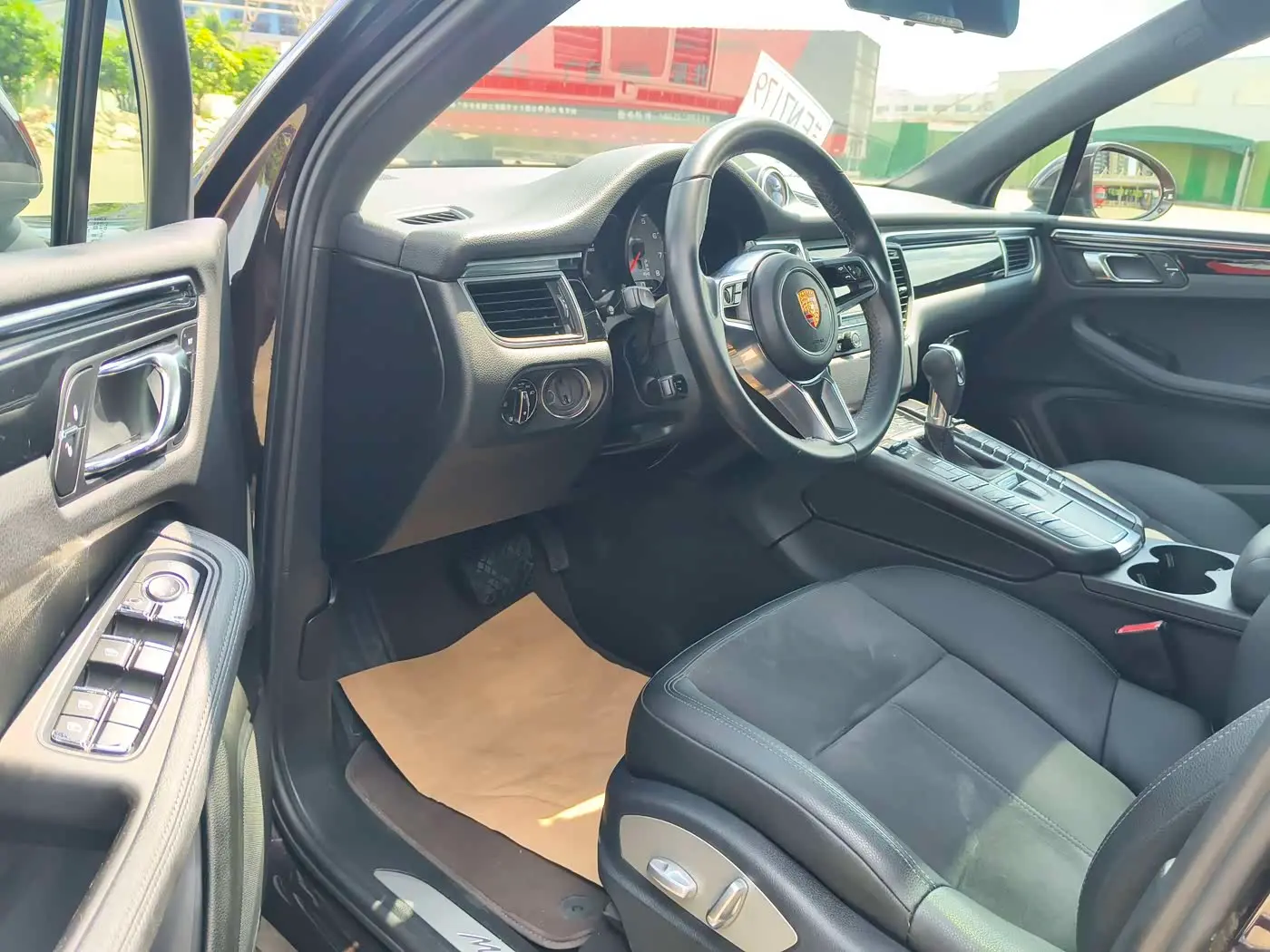Porsche Macan 2015 — Şəkil 8/19