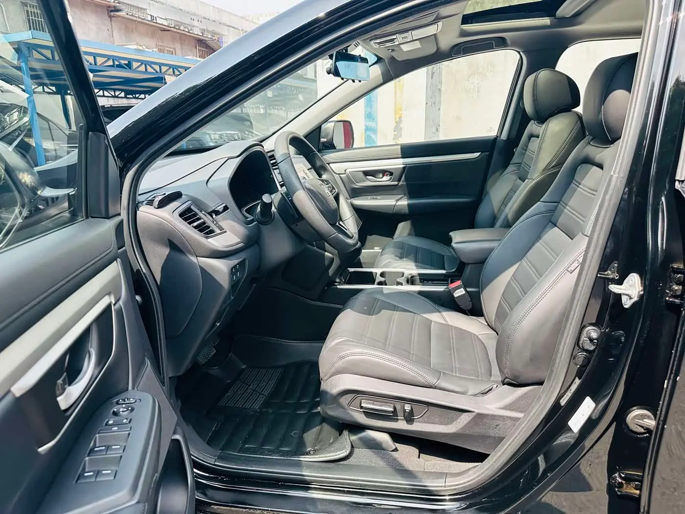 Honda CR-V 2021 — Photo 8/19