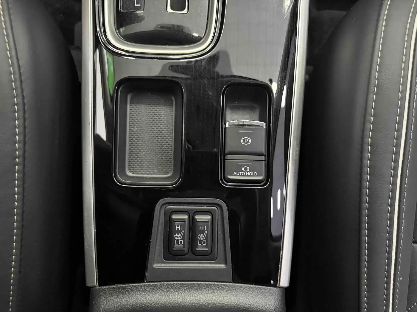 Mitsubishi Outlander 2022 — Фото 17/20