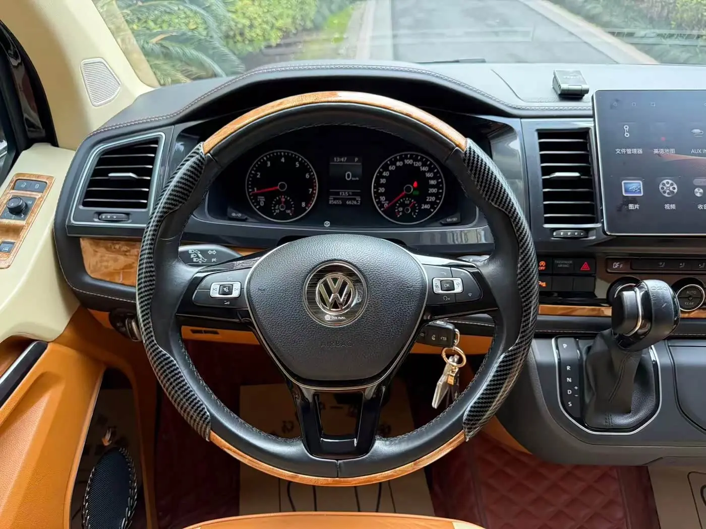 Volkswagen Caravelle 2019 — Фото 7/20