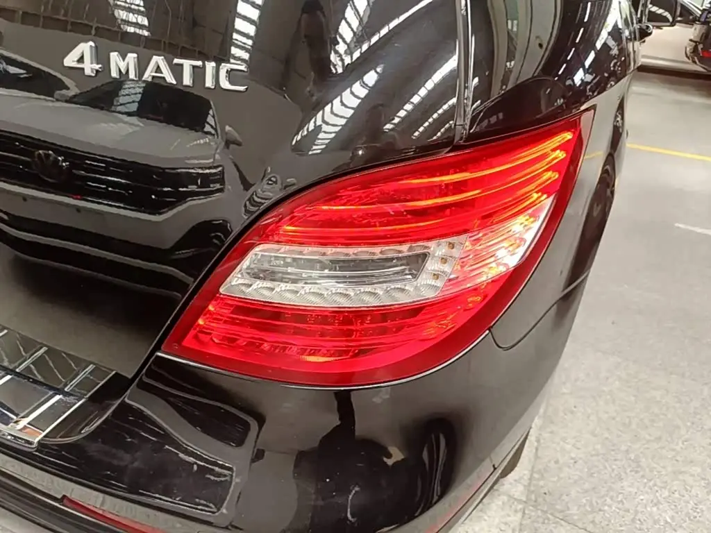 Mercedes-Benz R-Class 2018 — Photo 8/20