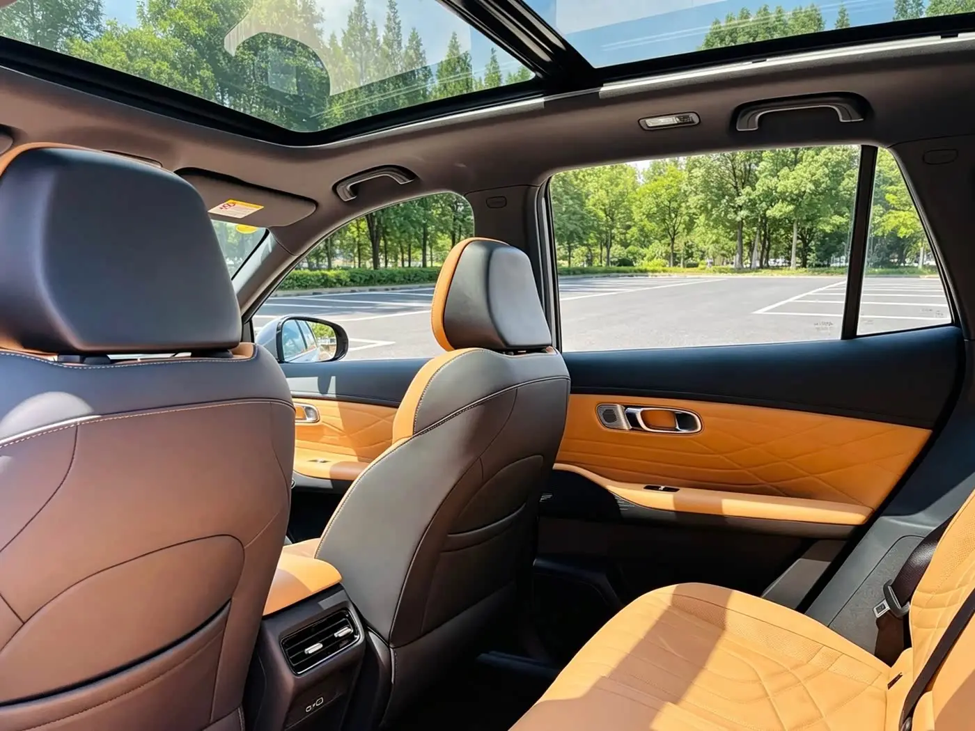 Geely Galaxy Galaxy Starship 7 EM-i 2025 — Şəkil 10/14