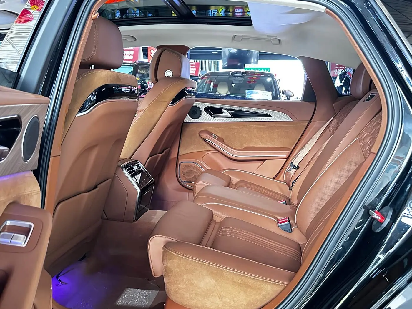 Hongqi H9 2021 — ფოტო 11/20