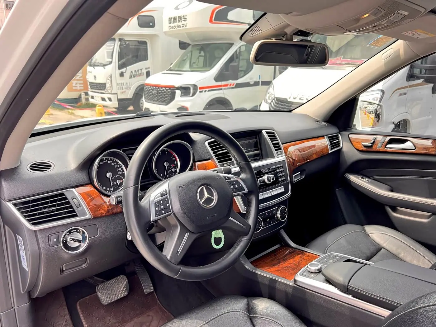 Mercedes-Benz M-Class 2015 — Photo 5/11