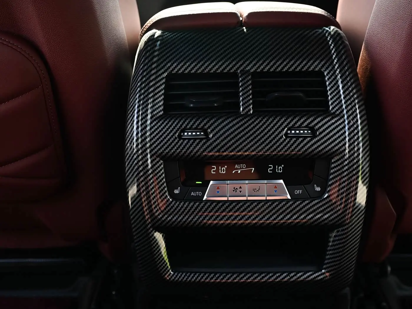 BMW X5 2024 — ფოტო 16/20