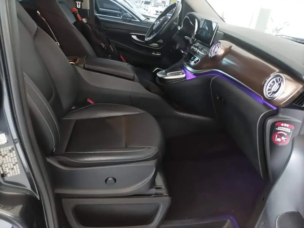 Mercedes-Benz V-Class 2022 — Photo 20/20