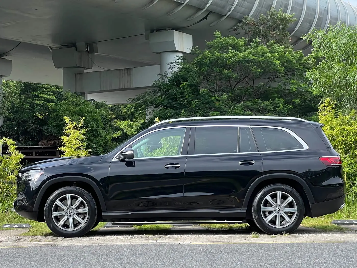 Mercedes-Benz GLS 2020 — Photo 7/20