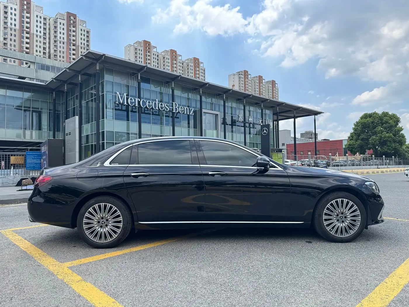 Mercedes-Benz E-Class 2023 — Фото 4/20
