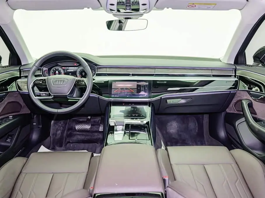 Audi A8 2024 — Photo 12/20