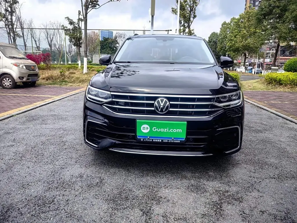 Volkswagen Tiguan L 2022 — Фото 19/20