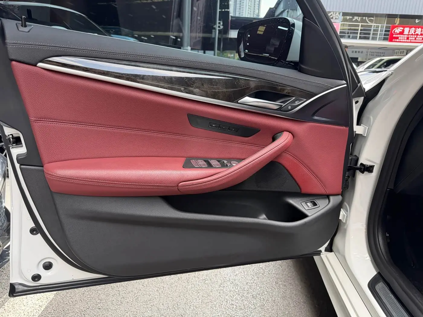 BMW 5 Series 2020 — Photo 10/20