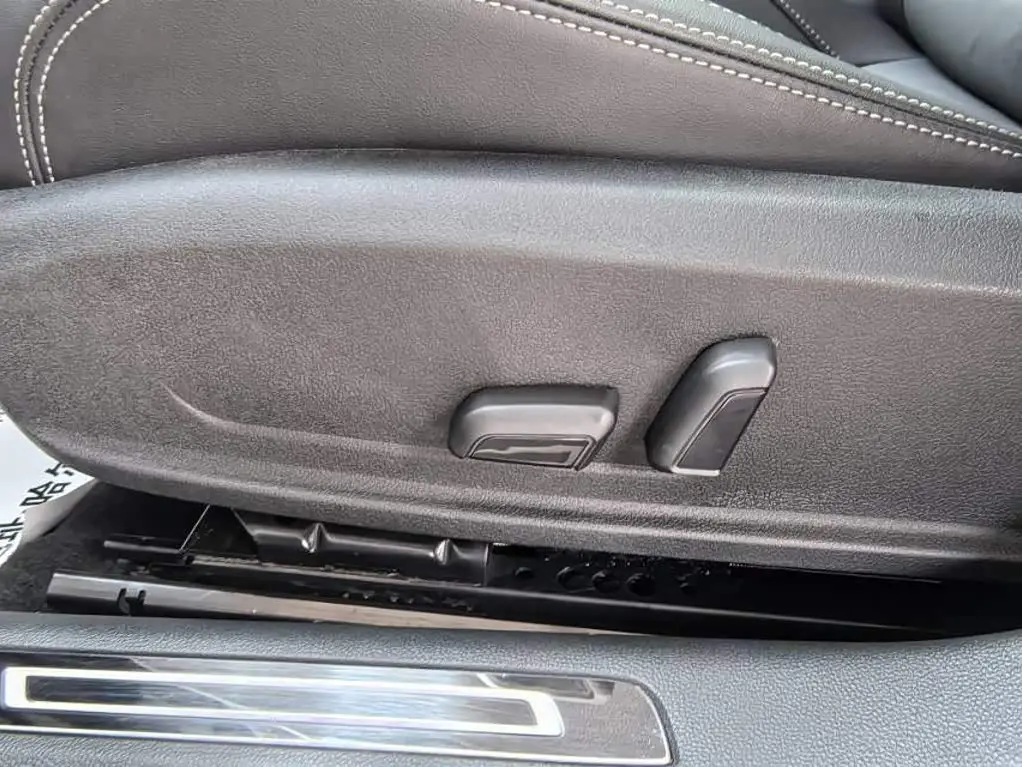 Volkswagen Magotan 2025 — Şəkil 12/18