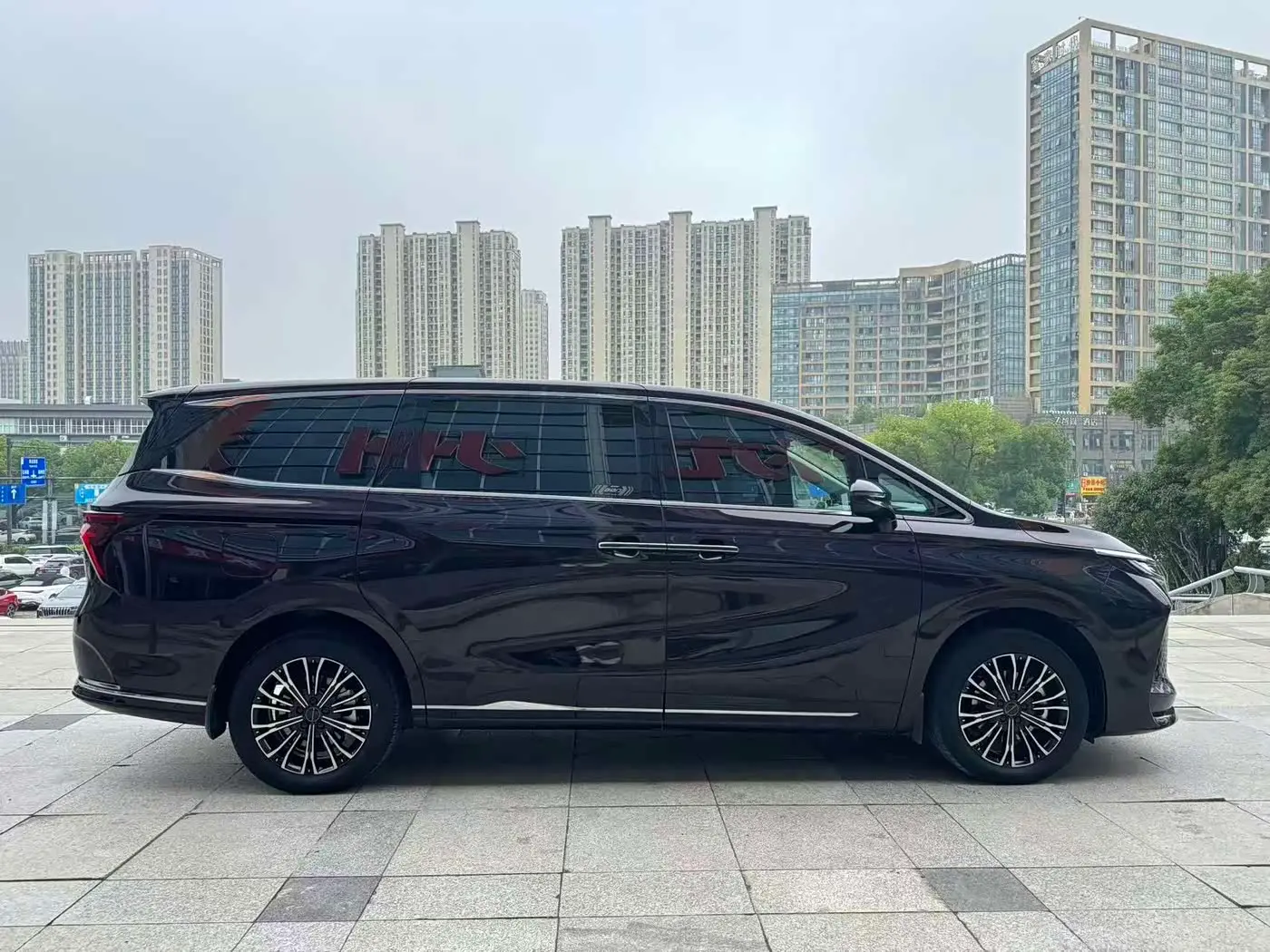 Dongfeng Fengxing Starlight V9 2024 — Фото 4/14