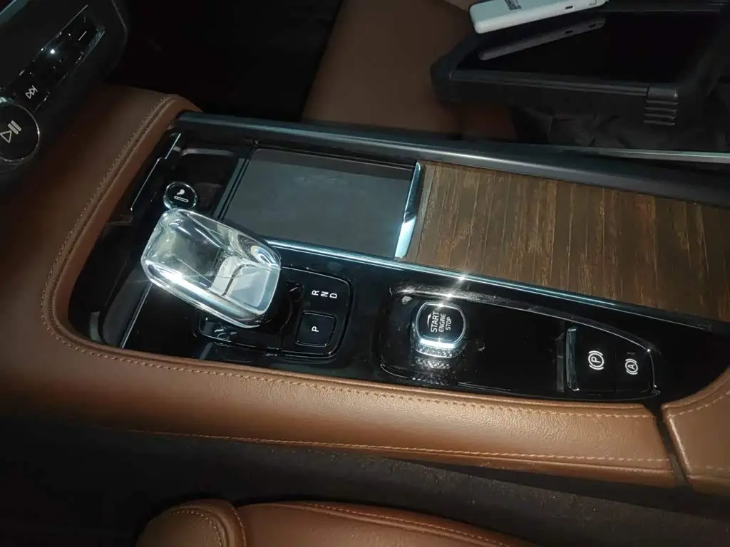 Volvo S90 2022 — Photo 6/20