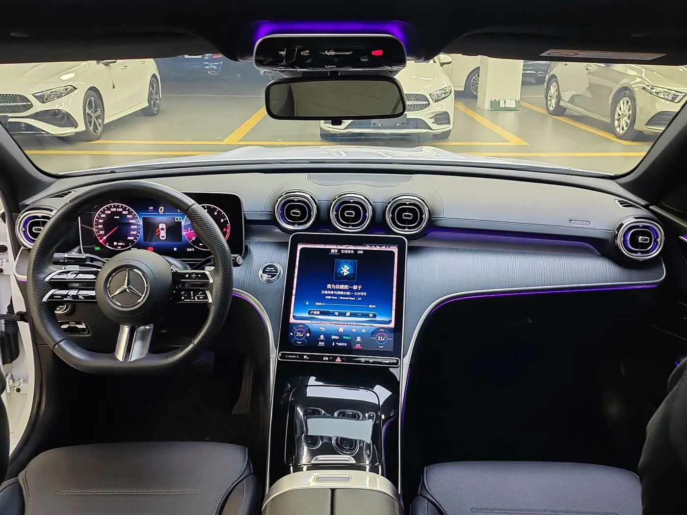 Mercedes-Benz C-Class 2024 — Photo 11/20
