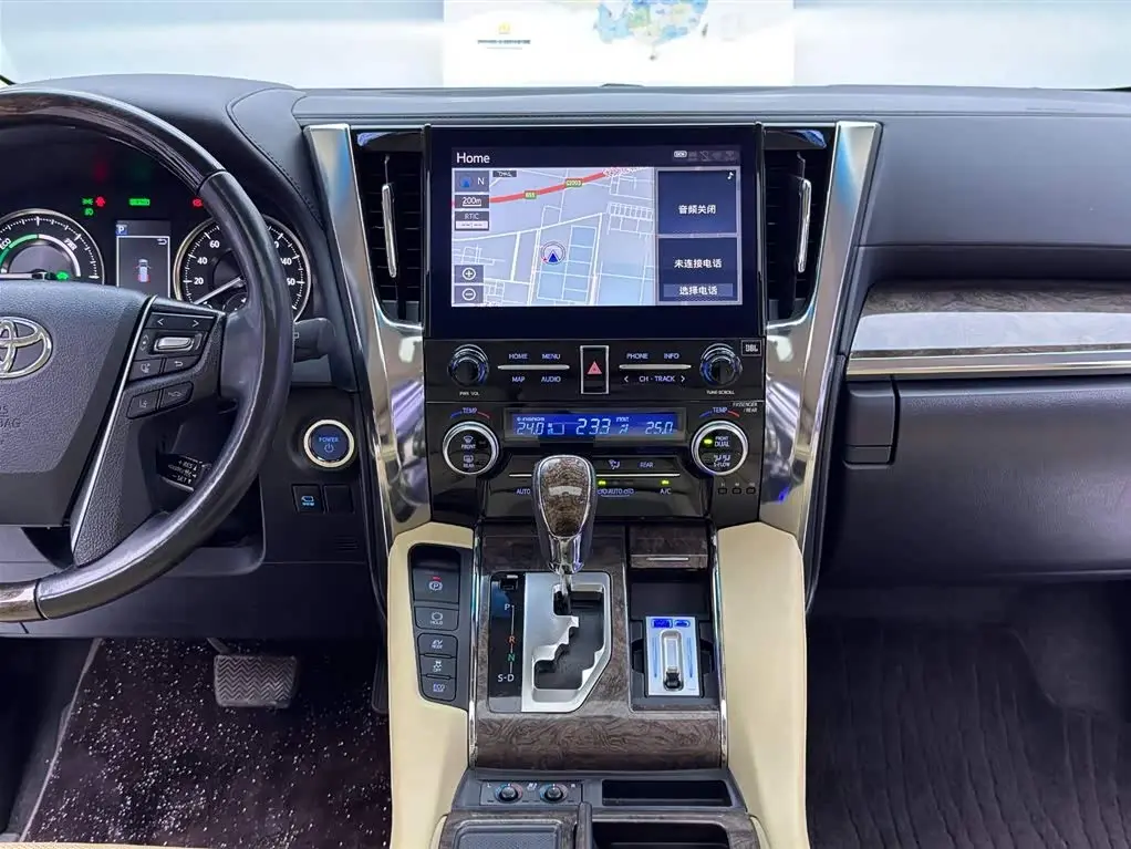 Toyota Vellfire 2022 — Photo 10/20