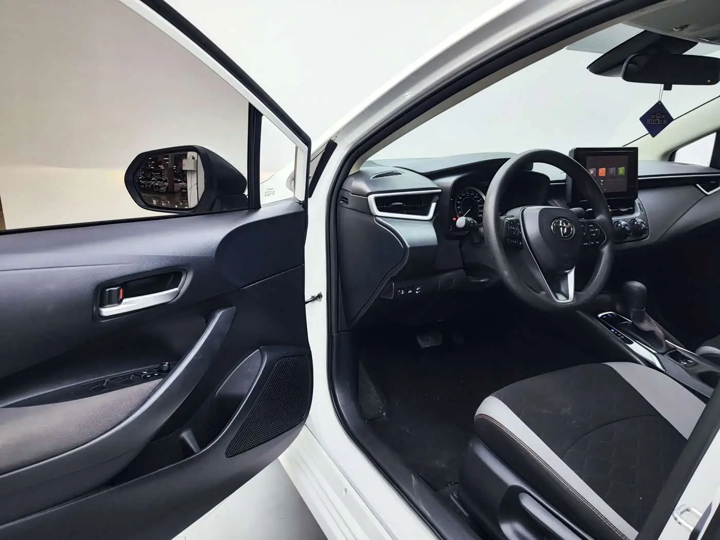 Toyota Corolla 2022 — Фото 10/19