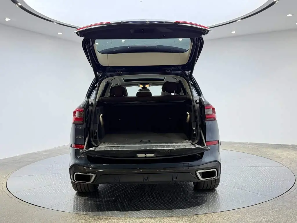 BMW X5 2020 — Photo 9/16