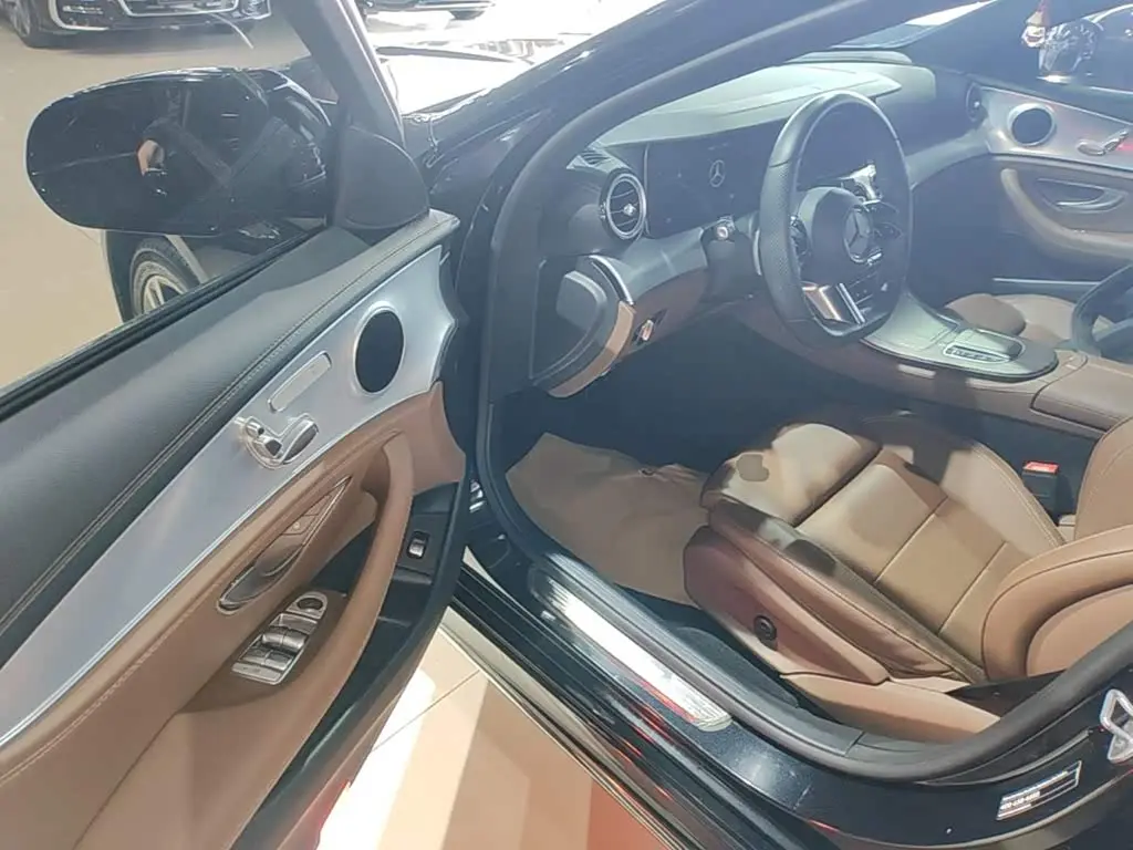 Mercedes-Benz E-Class 2022 — Фото 16/20
