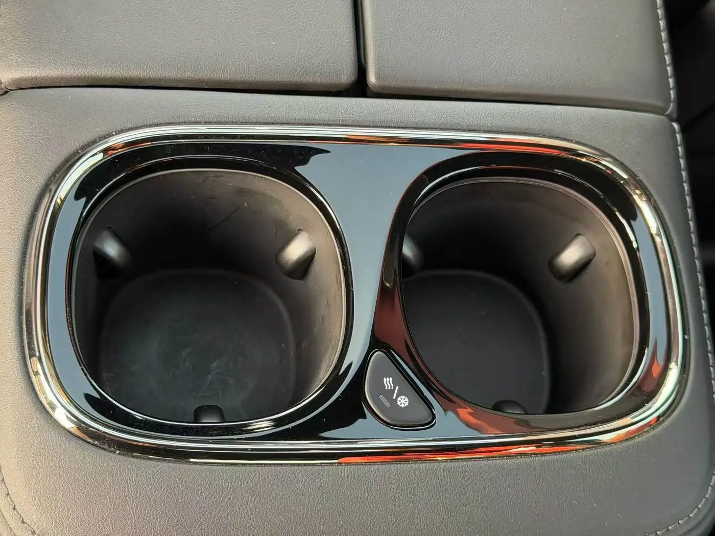 GAC Trumpchi Trumpchi M8 2024 — Photo 12/18