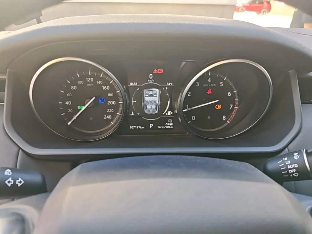 Land Rover Discovery 2018 — Şəkil 12/20