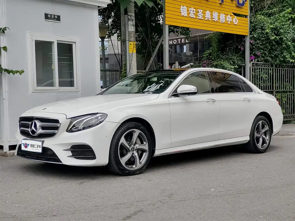 Mercedes-Benz E-Class 2019 — Şəkil 1/11