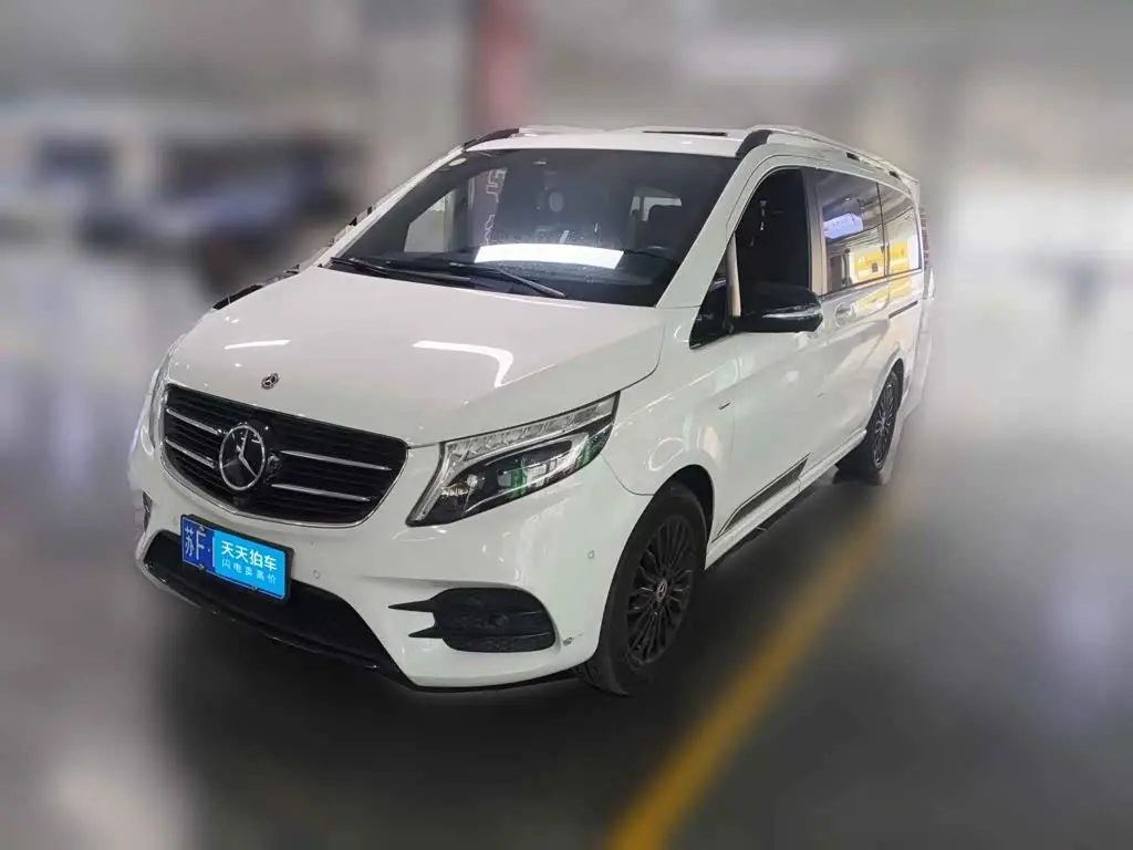 Mercedes-Benz V-Class 2021 — Фото 1/15