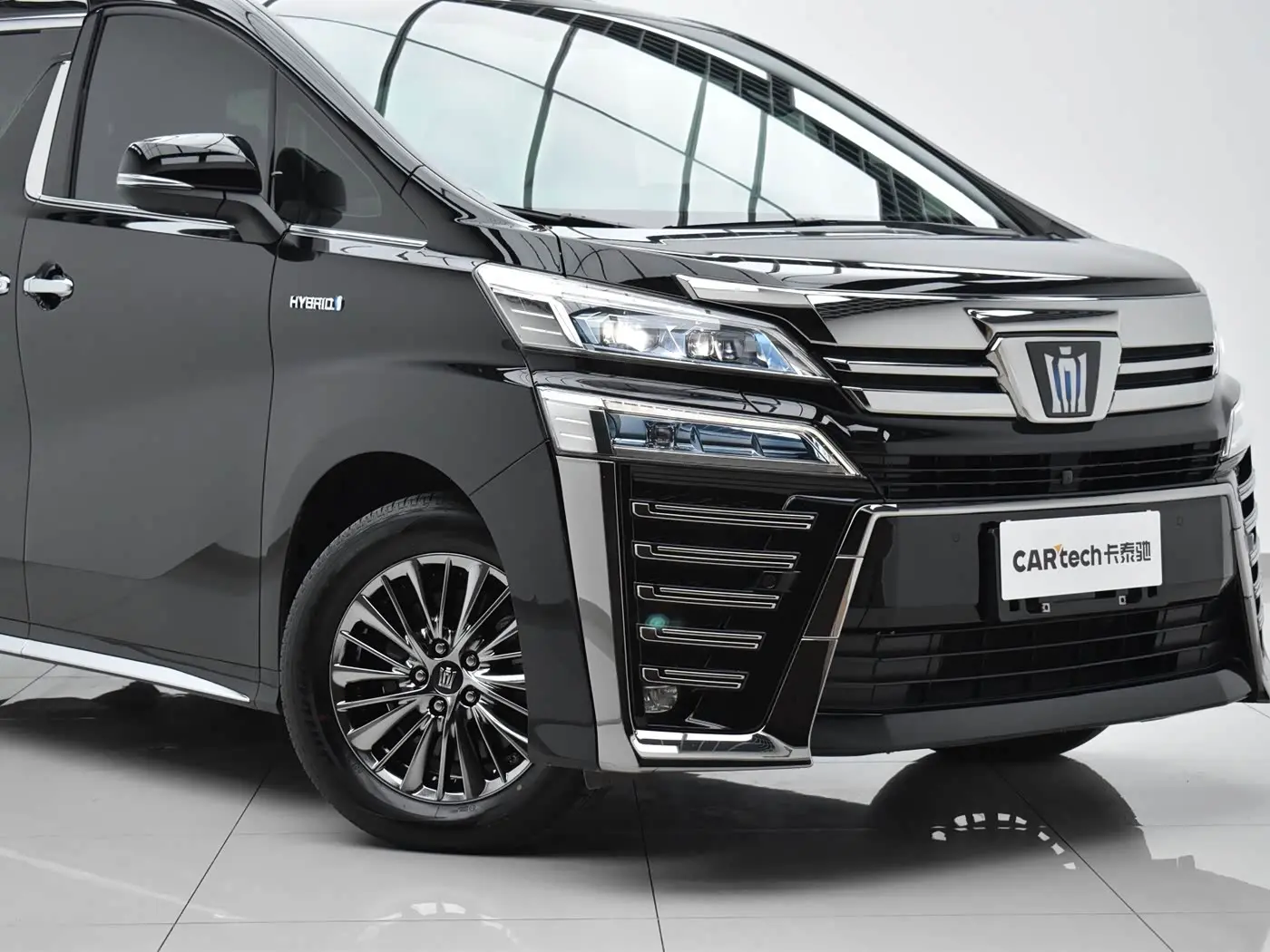 Toyota Vellfire 2022 — Photo 4/20