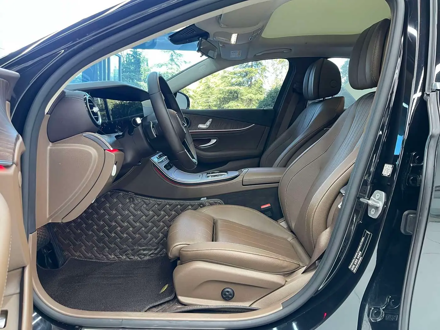 Mercedes-Benz E-Class 2023 — Şəkil 16/20