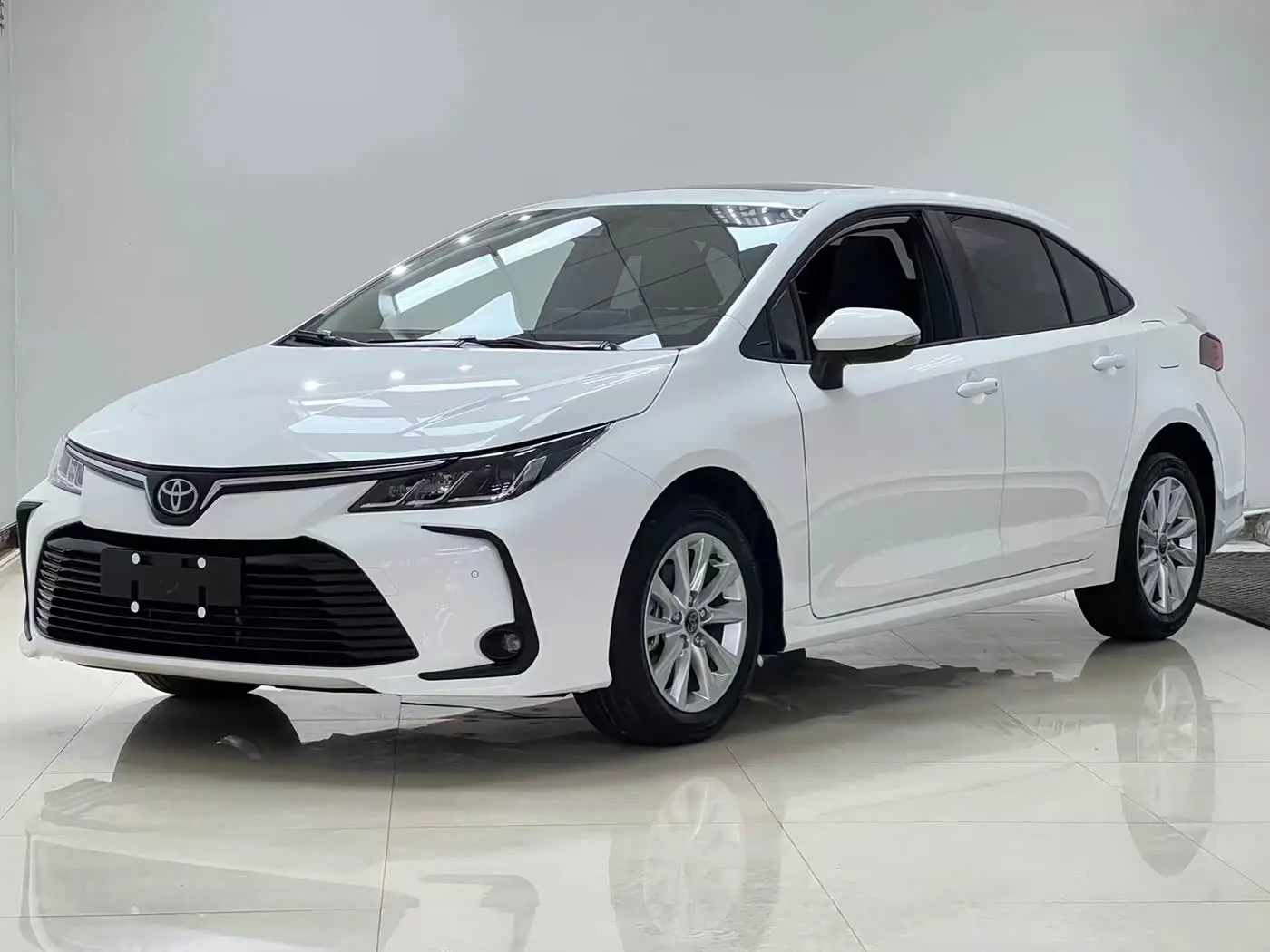 Toyota Corolla 2023 — Photo 1/20