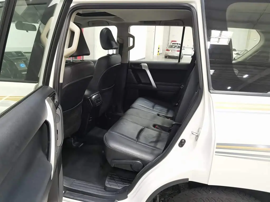 Toyota Prado 2016 — Photo 15/20