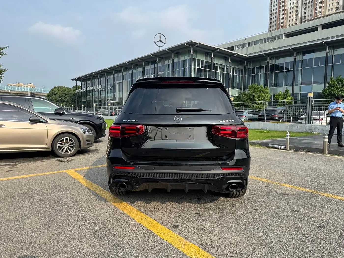 Mercedes-Benz GLB AMG 2026 — Şəkil 7/19
