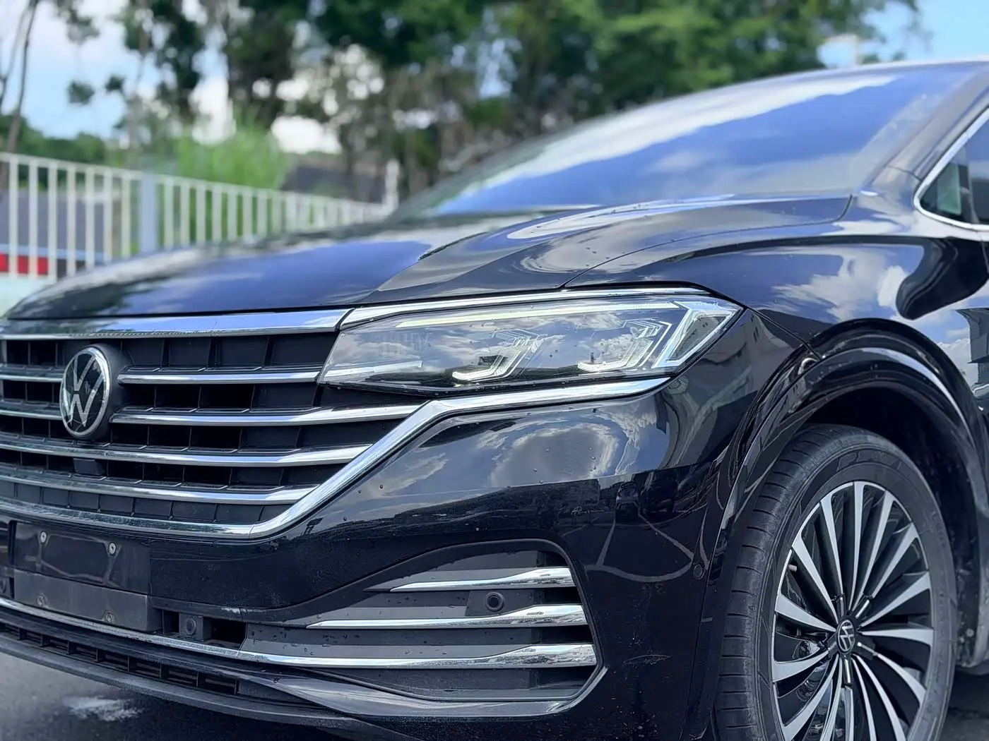 Volkswagen Viloran 2023 — Şəkil 8/20