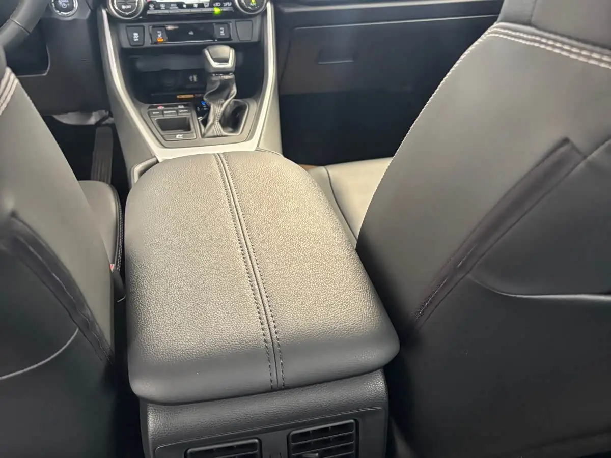 Toyota RAV4 Rongfang 2023 — Şəkil 13/15