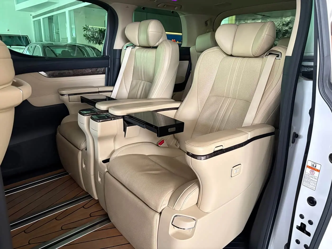 Toyota Vellfire 2022 — Photo 12/20