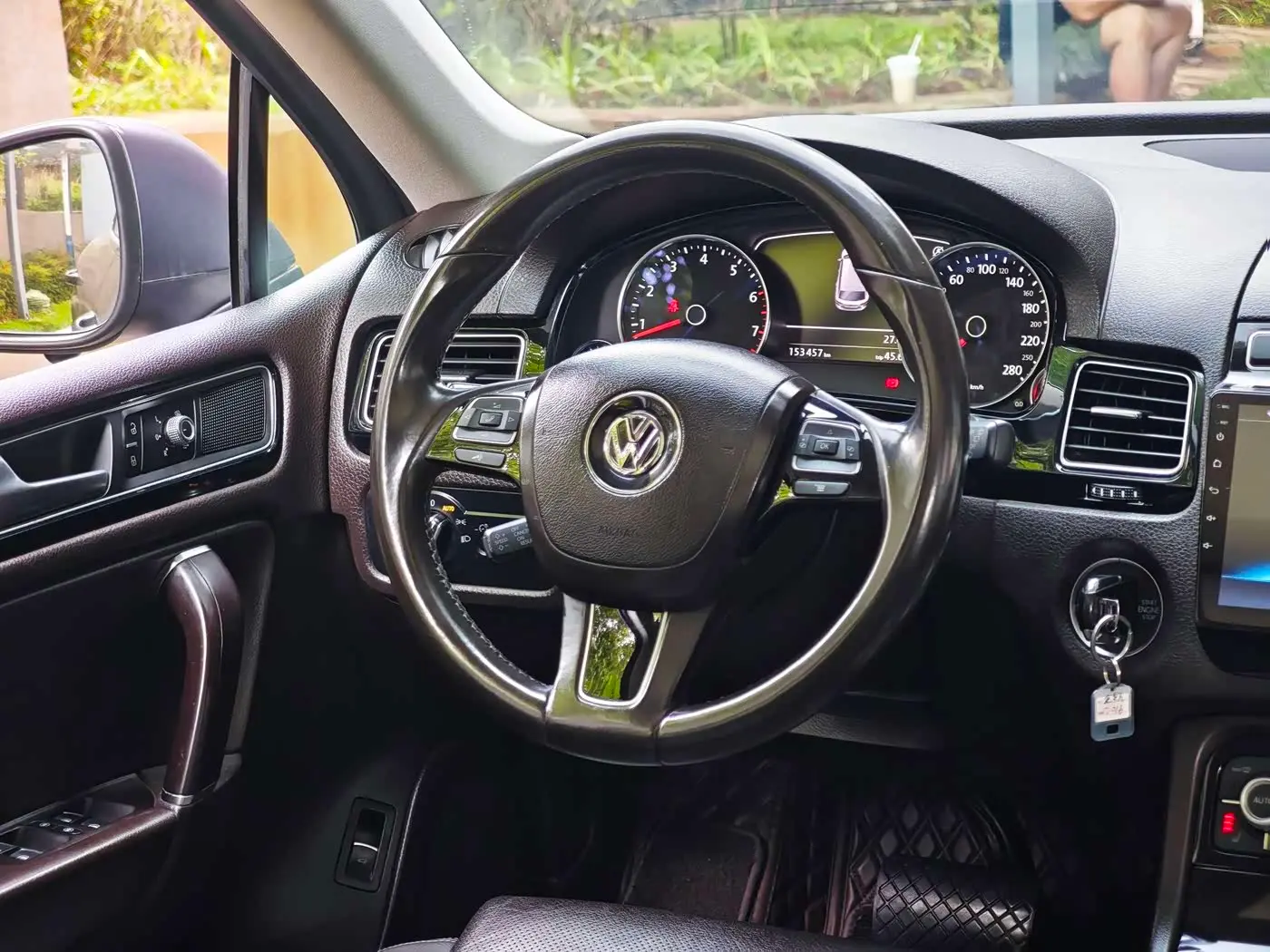 Volkswagen Touareg 2016 — Фото 14/18
