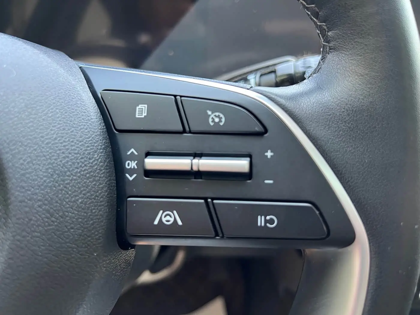 Hyundai Elantra 2023 — Şəkil 17/20