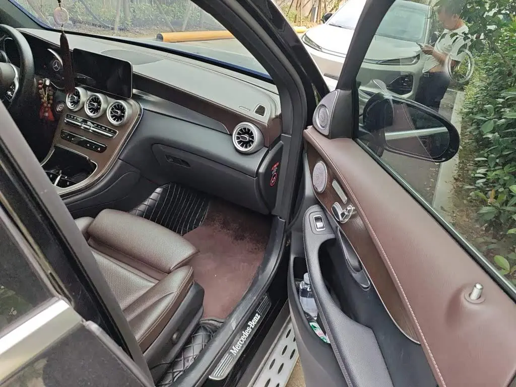 Mercedes-Benz GLC 2022 — Photo 20/20