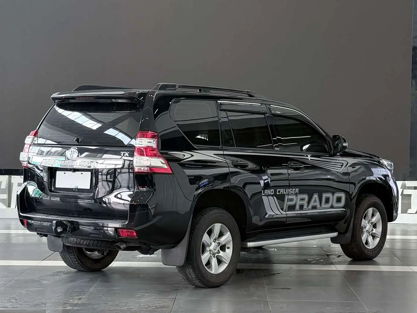 Toyota Prado 2016 — Photo 3/20