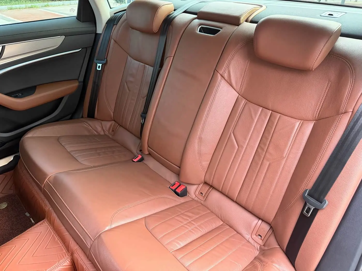 Audi A6L 2020 — ფოტო 16/20