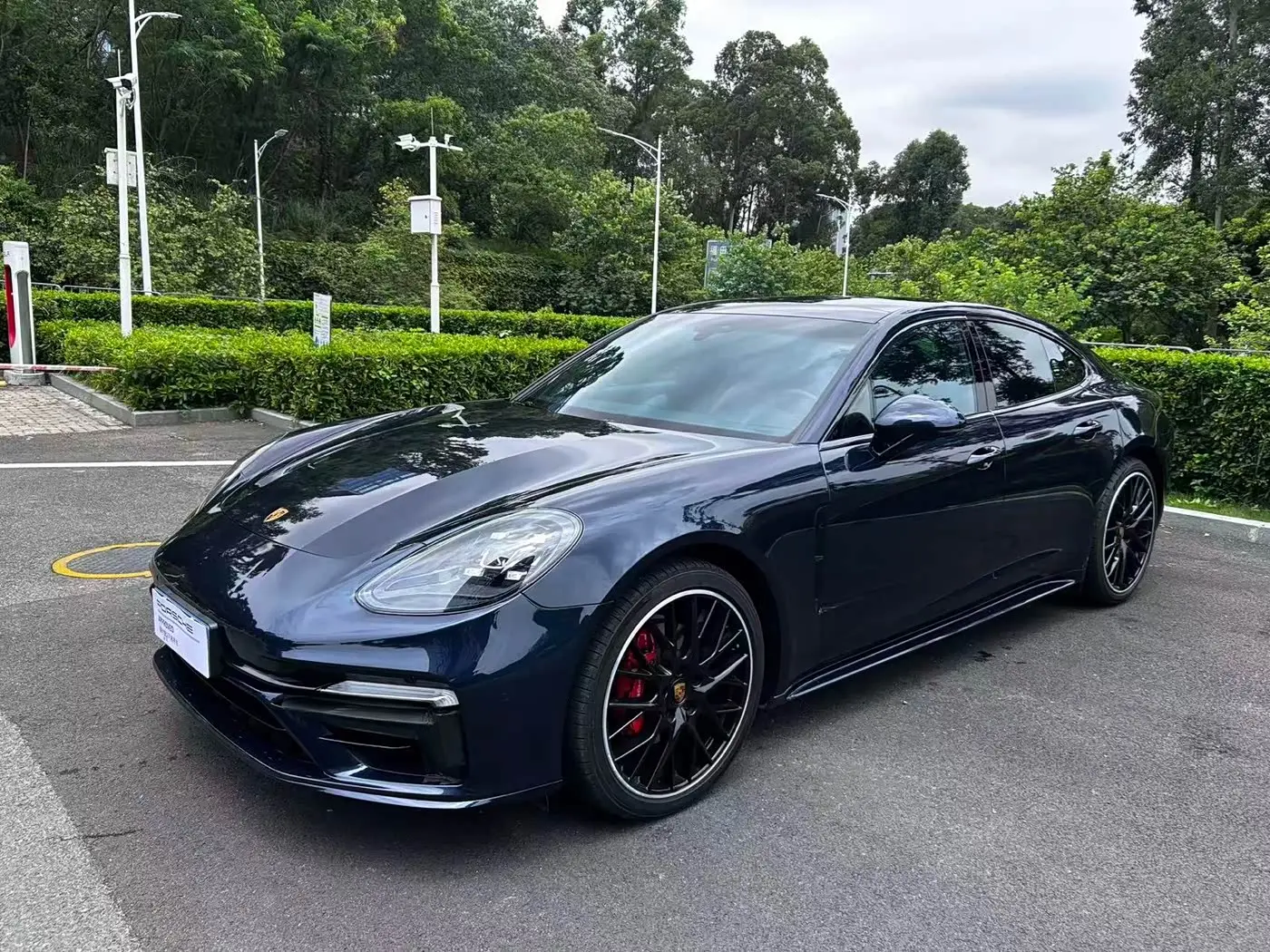 Porsche Panamera 2023 — Şəkil 1/12