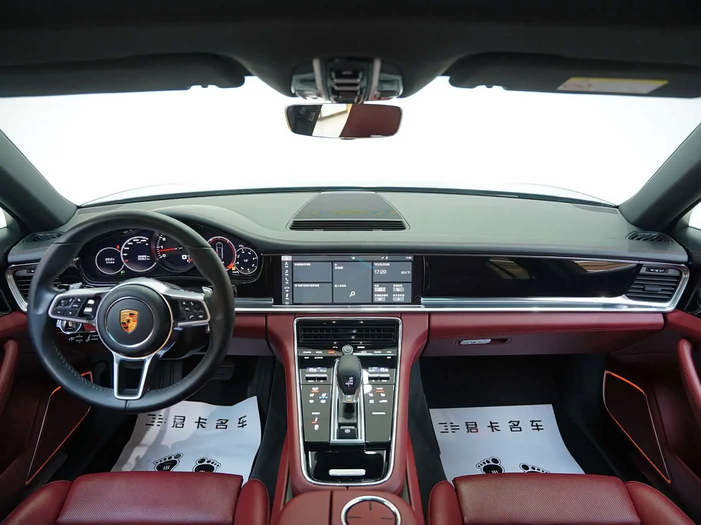 Porsche Panamera 2018 — Фото 18/20