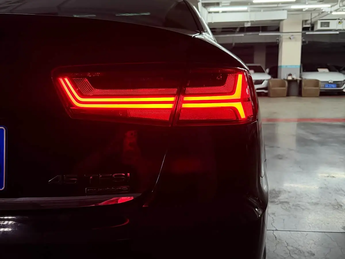 Audi A6L 2017 — Photo 16/16