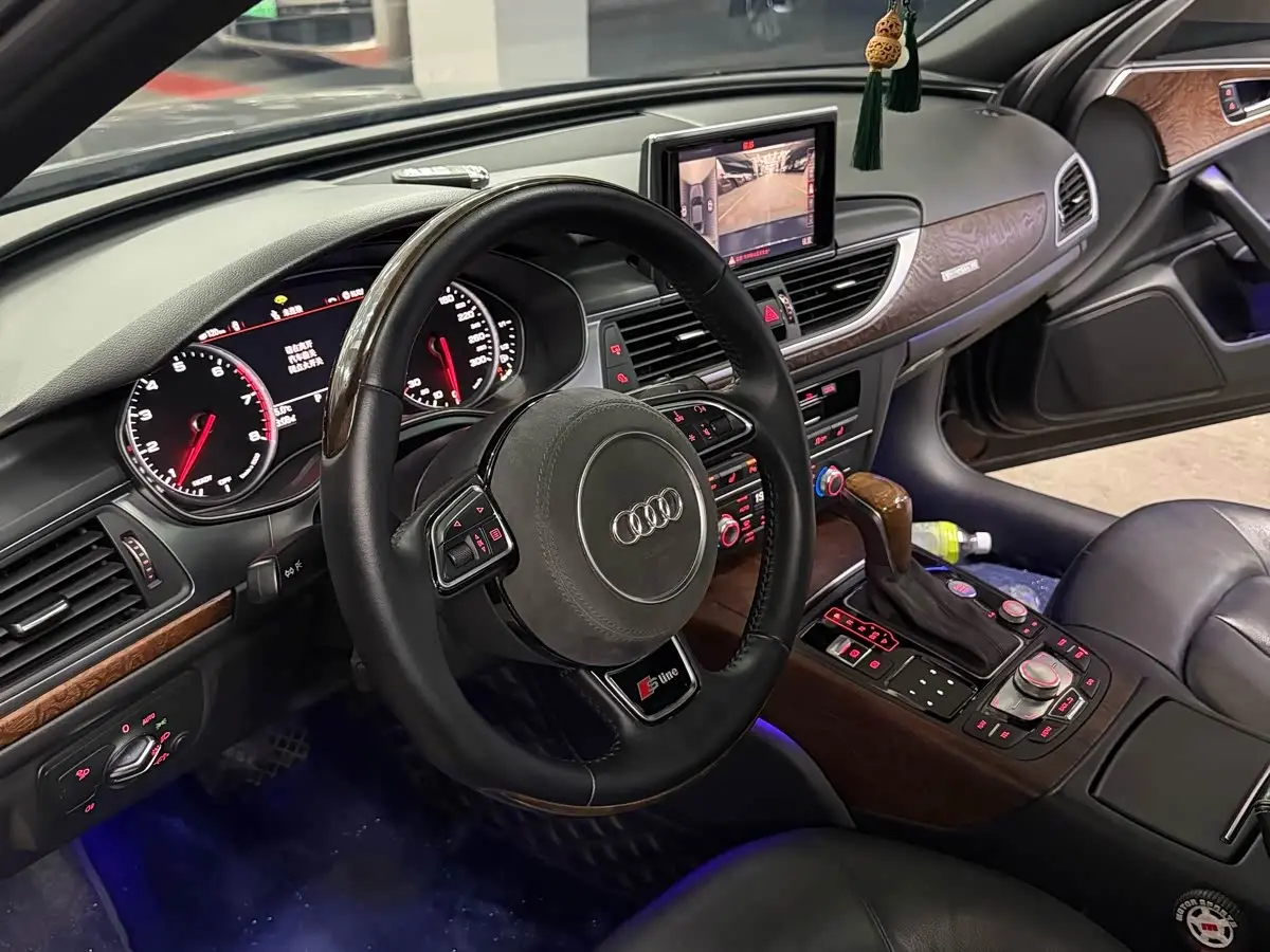 Audi A6L 2017 — Photo 7/16