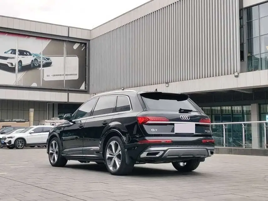 Audi Q7 2020 — Фото 3/9
