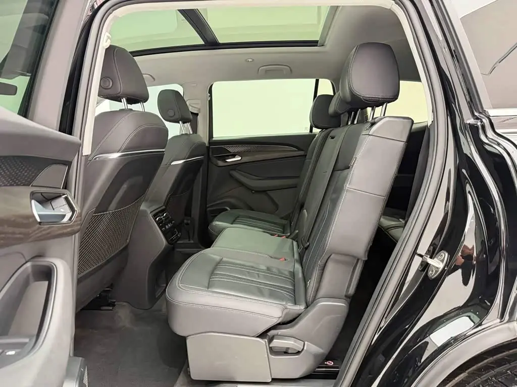 Audi Q6 2023 — Şəkil 19/20