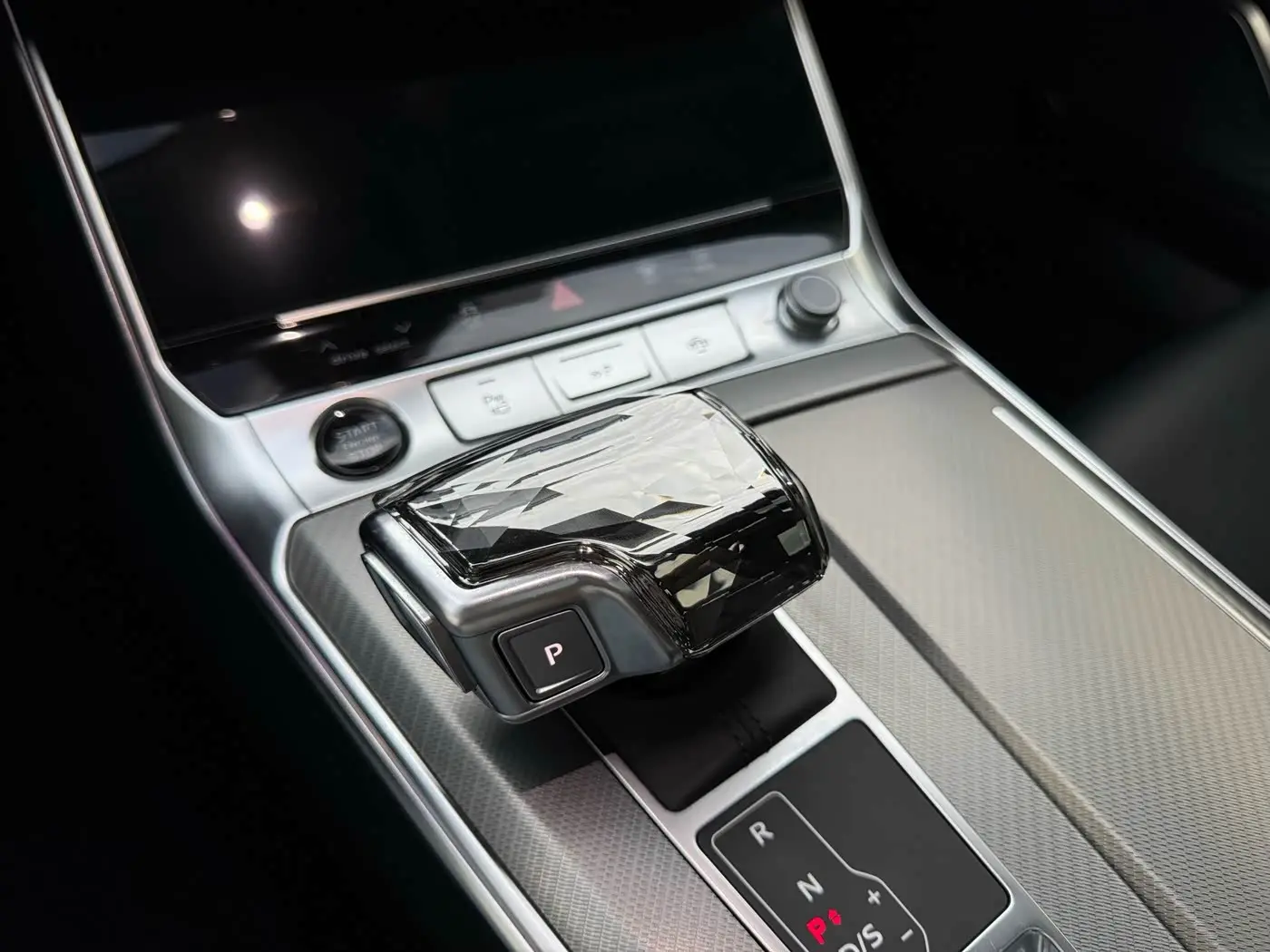 Audi A7 2023 — Фото 17/18